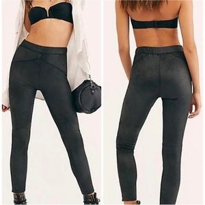 Free People Midnight Black Vegan Suede Pull On Skinny Legging Pants Small